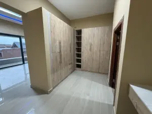 4 Bedroom House to Rent in Arlington