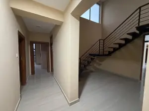 4 Bedroom House to Rent in Arlington