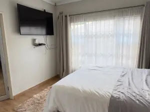 4 Bedroom House to Rent in Marimba Park