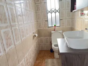 4 Bedroom House to Rent in Marimba Park