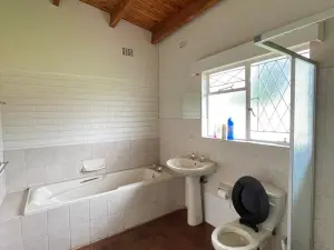 Office to Rent in Alexandra Park