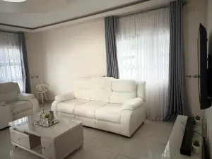 3 Bedroom House to Rent in Arlington