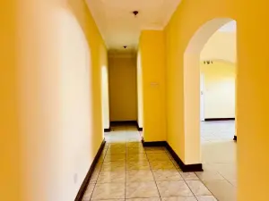 5 Bedroom House to Rent in Borrowdale West