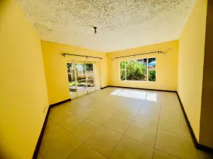 5 Bedroom House to Rent in Borrowdale West