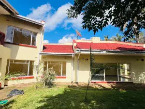 5 Bedroom House to Rent in Borrowdale West