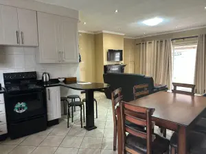 Townhouse/Cluster to Rent in Waterfalls