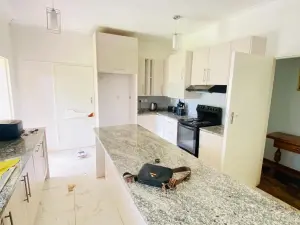 3 Bedroom House to Rent in Borrowdale