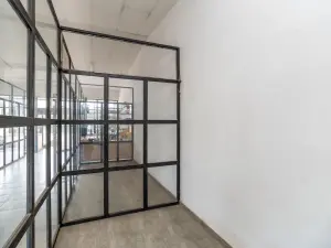 Retail/Shop to Rent in Greendale