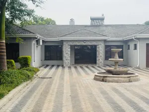 4 Bedroom House to Rent in Highlands