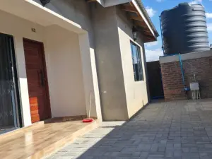 5 Bedroom House to Rent in Southview Park