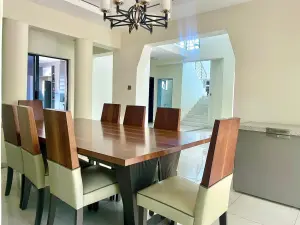 8 Bedroom House to Rent in Shawasha Hills