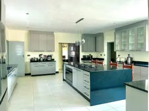 8 Bedroom House to Rent in Shawasha Hills