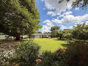 4 Bedroom House to Rent in Mount Pleasant