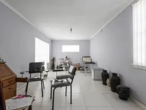 Office to Rent in Avenues