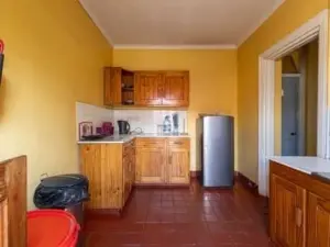 Office to Rent in Avenues