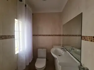 2 Bedroom Cottage/Garden Flat to Rent in Borrowdale West