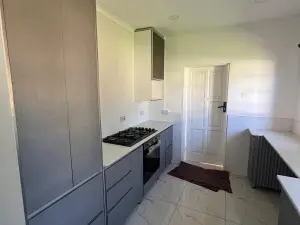 3 Bedroom Cottage/Garden Flat to Rent in Greendale North