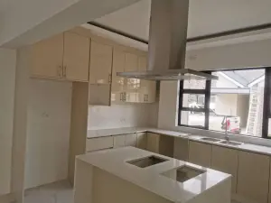 Flat/Apartment to Rent in Borrowdale West