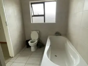 3 Bedroom House to Rent in Hatfield