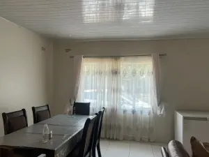 4 Bedroom House to Rent in Rockview
