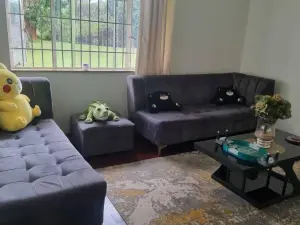 4 Bedroom House to Rent in Mount Pleasant