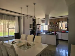 Townhouse/Cluster to Rent in Marlborough