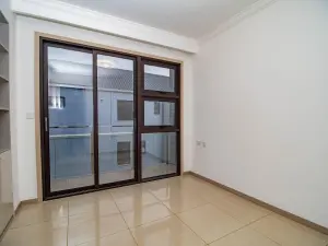 Flat/Apartment to Rent in Greendale North