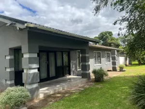 4 Bedroom House to Rent in Greendale