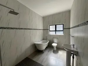 4 Bedroom House to Rent in Greendale