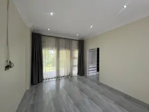 4 Bedroom House to Rent in Greendale