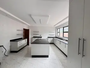 8 Bedroom House to Rent in Greystone Park