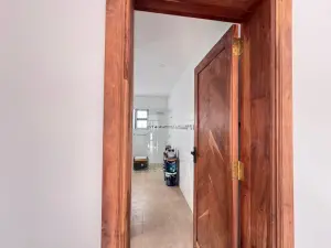 8 Bedroom House to Rent in Greystone Park