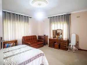 4 Bedroom House to Rent in Vainona