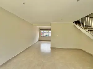 Flat/Apartment to Rent in Avondale