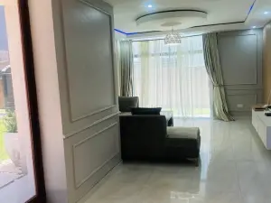 Flat/Apartment to Rent in Highlands