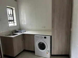 4 Bedroom House to Rent in Greendale North