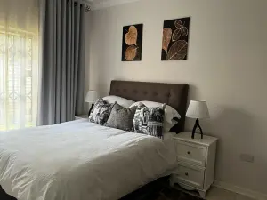 4 Bedroom House to Rent in Greendale North