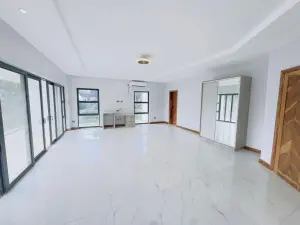 8 Bedroom House to Rent in Greystone Park