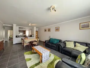 Flat/Apartment to Rent in Avenues