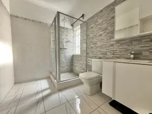 Flat/Apartment to Rent in Avenues