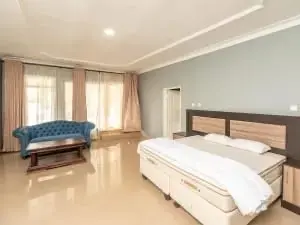 House to Rent in Borrowdale