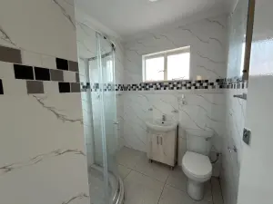 Flat/Apartment to Rent in Avondale