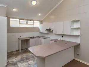 2 Bedroom Cottage/Garden Flat to Rent in Borrowdale