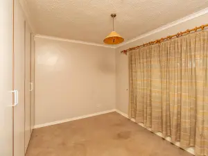 2 Bedroom Cottage/Garden Flat to Rent in Borrowdale