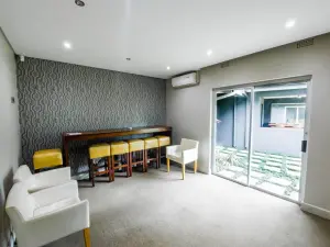 Office to Rent in Borrowdale