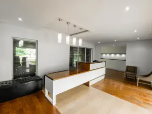 Office to Rent in Borrowdale