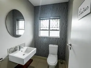 Office to Rent in Borrowdale