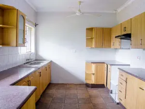 Office to Rent in Borrowdale