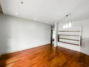 Office to Rent in Borrowdale