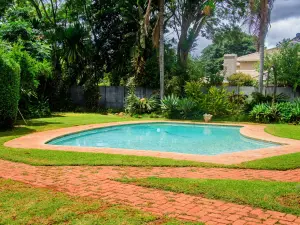 Office to Rent in Borrowdale